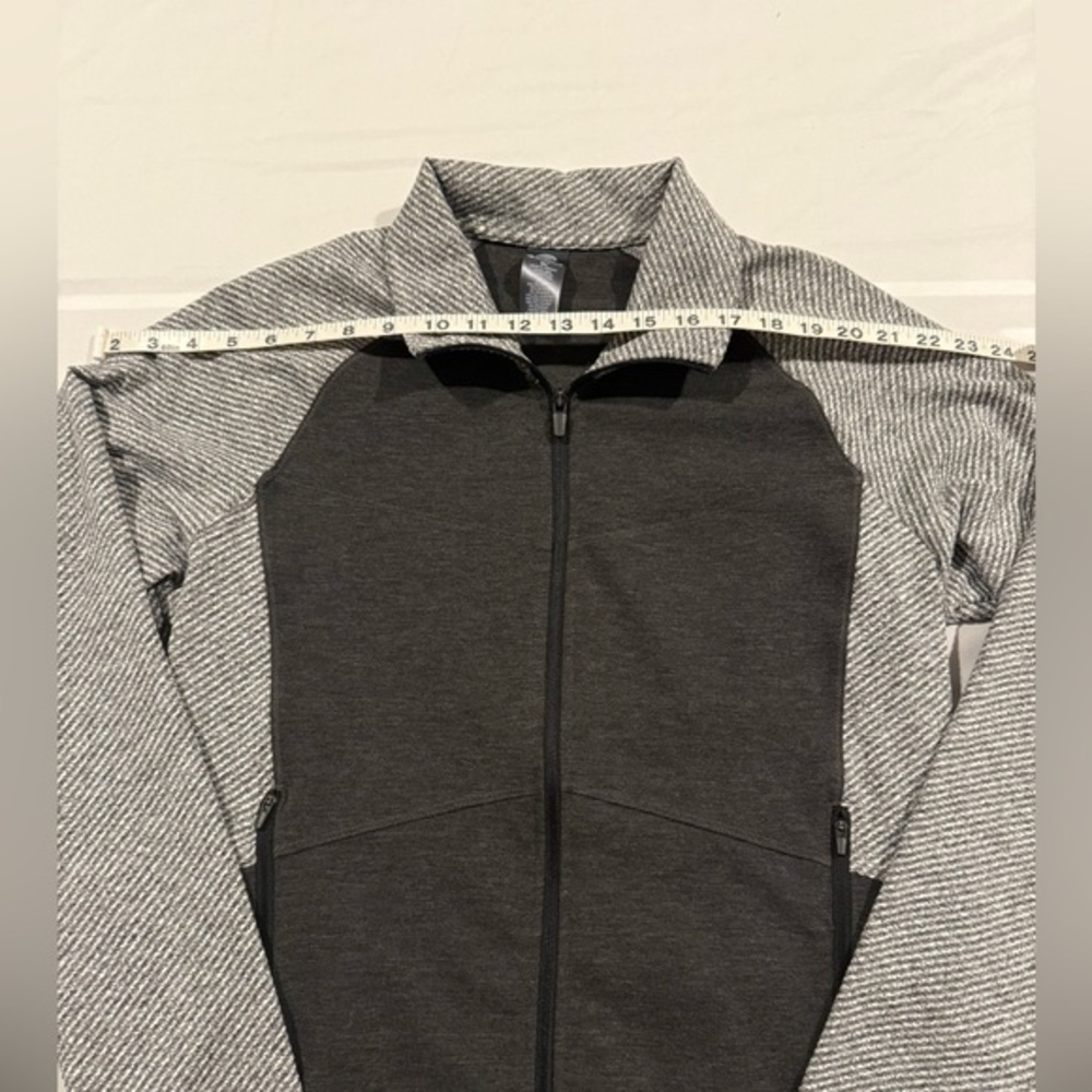 Champion Black and Gray Jacket - NWT - Picture 8 of 13